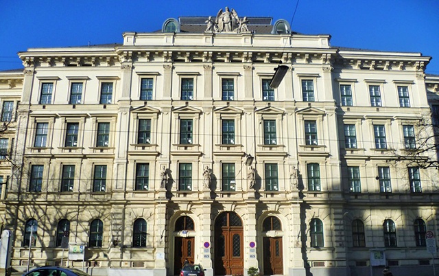 Skin_Cancer_Clinical_Attachments_Medical_University_of_Vienna.jpg Skin_Cancer_Clinical_Attachments_Medical_University_of_Vienna.jpg